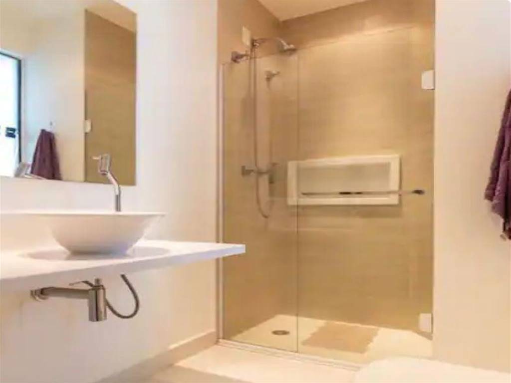 Apartamento com 4 quartos e 220 m² em Vila Guilhermina, Praia Grande