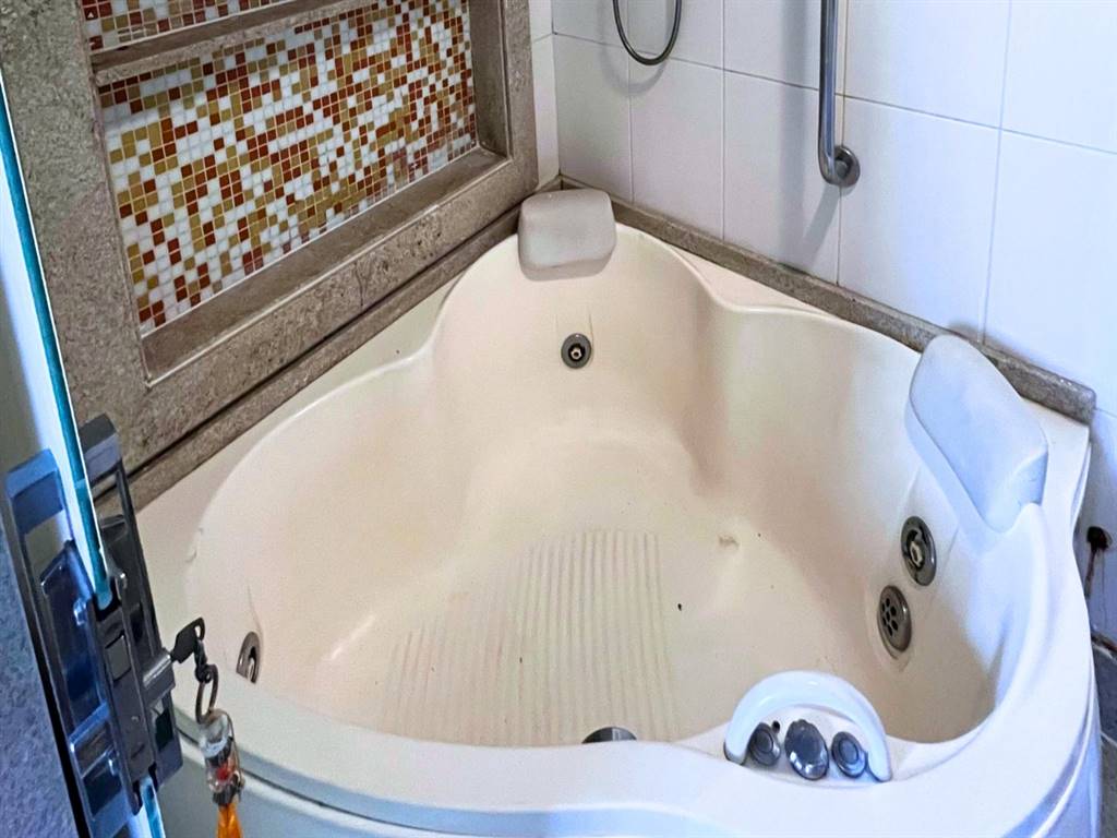 Apartamento com 4 quartos e 143 m² em Vila Guilhermina, Praia Grande