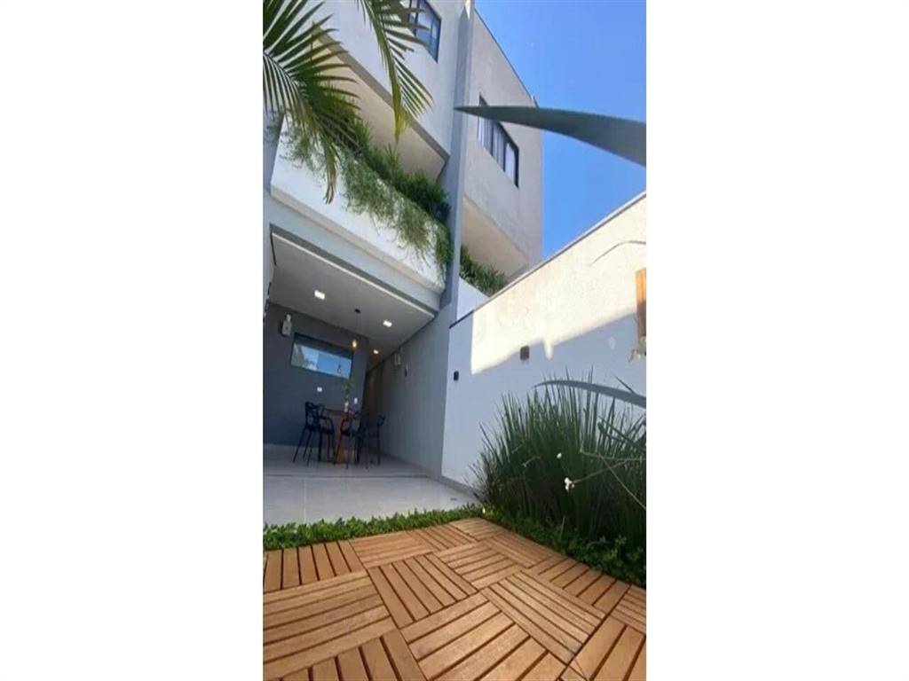Casa com 3 quartos e 200 m² em Vila Guilhermina, Praia Grande