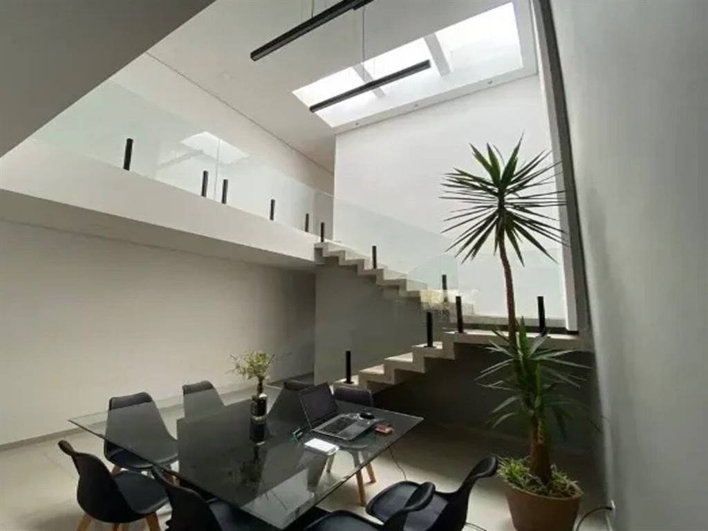 Casa com 3 quartos e 200 m² em Vila Guilhermina, Praia Grande