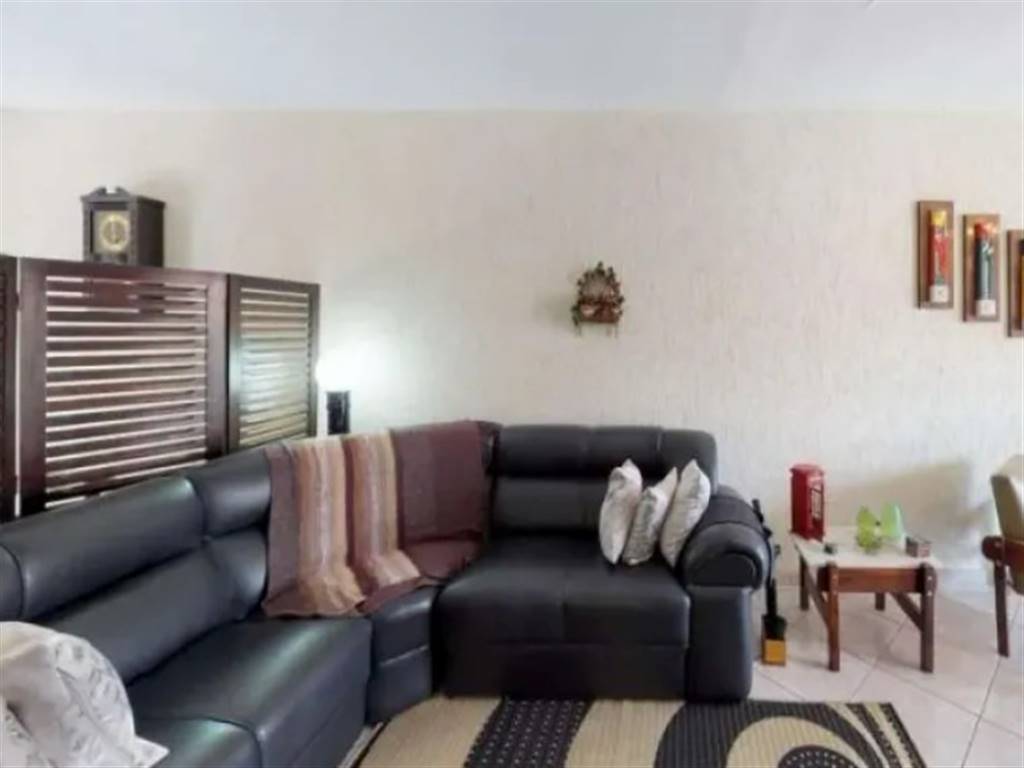 Casa com 5 quartos e 254 m² em Vila Guilhermina, Praia Grande