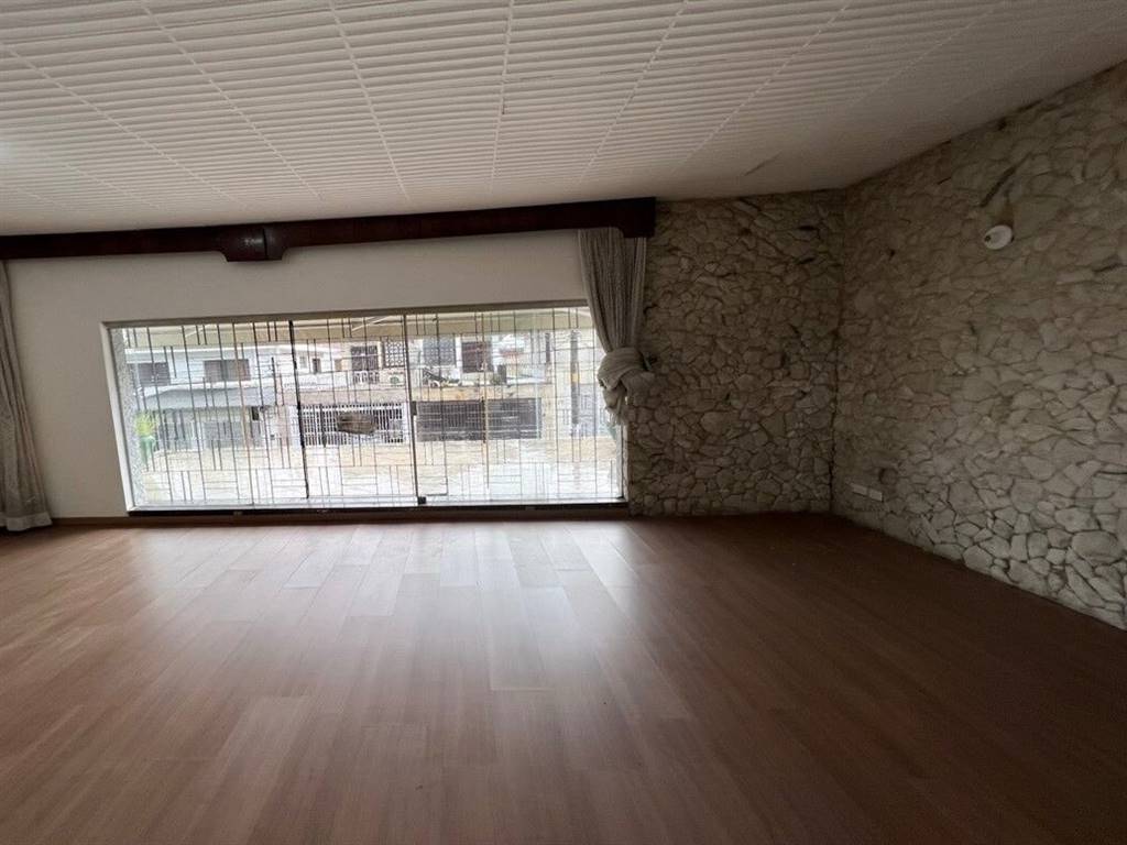 Casa com 3 quartos e 200 m² em Vila Guilhermina, Praia Grande