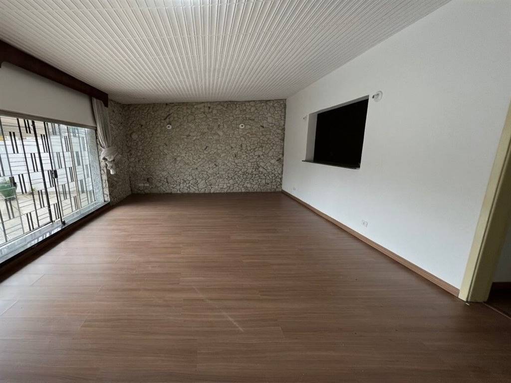 Casa com 3 quartos e 200 m² em Vila Guilhermina, Praia Grande