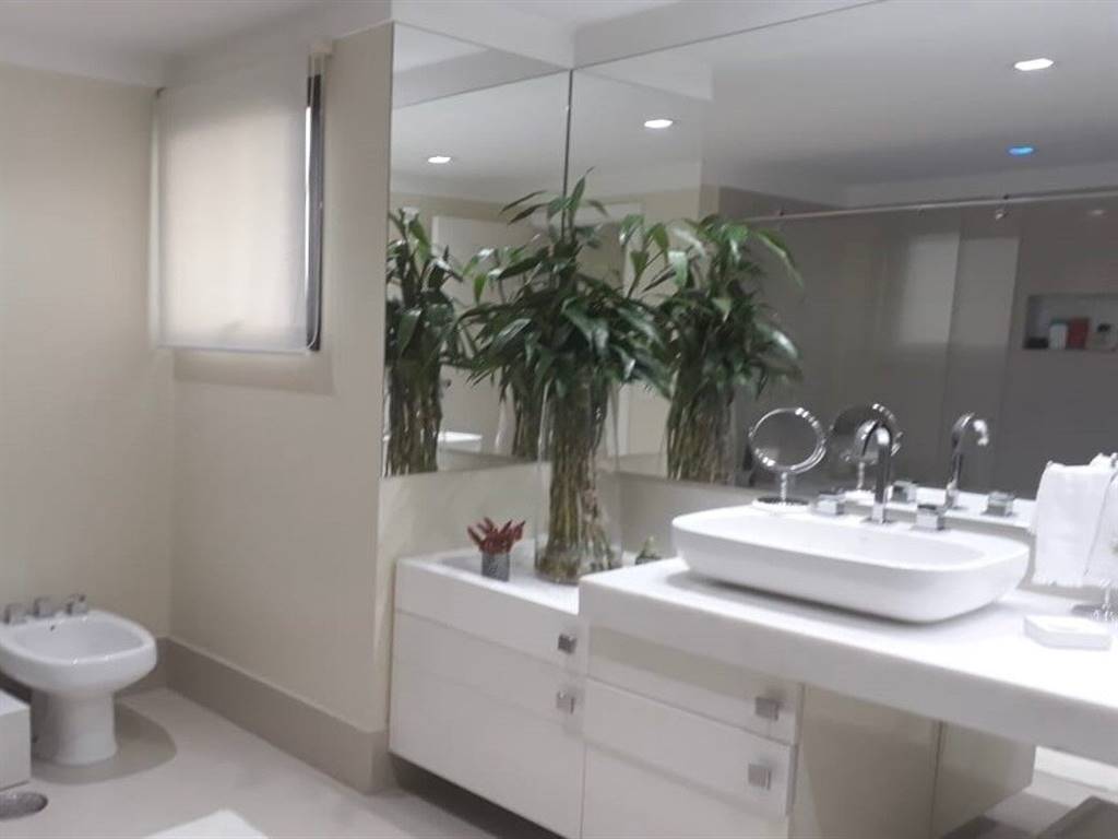 Apartamento com 3 quartos e 250 m² em Vila Guilhermina, Praia Grande