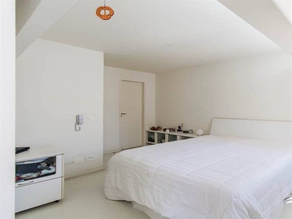 Apartamento com 3 quartos e 300 m² em Vila Guilhermina, Praia Grande