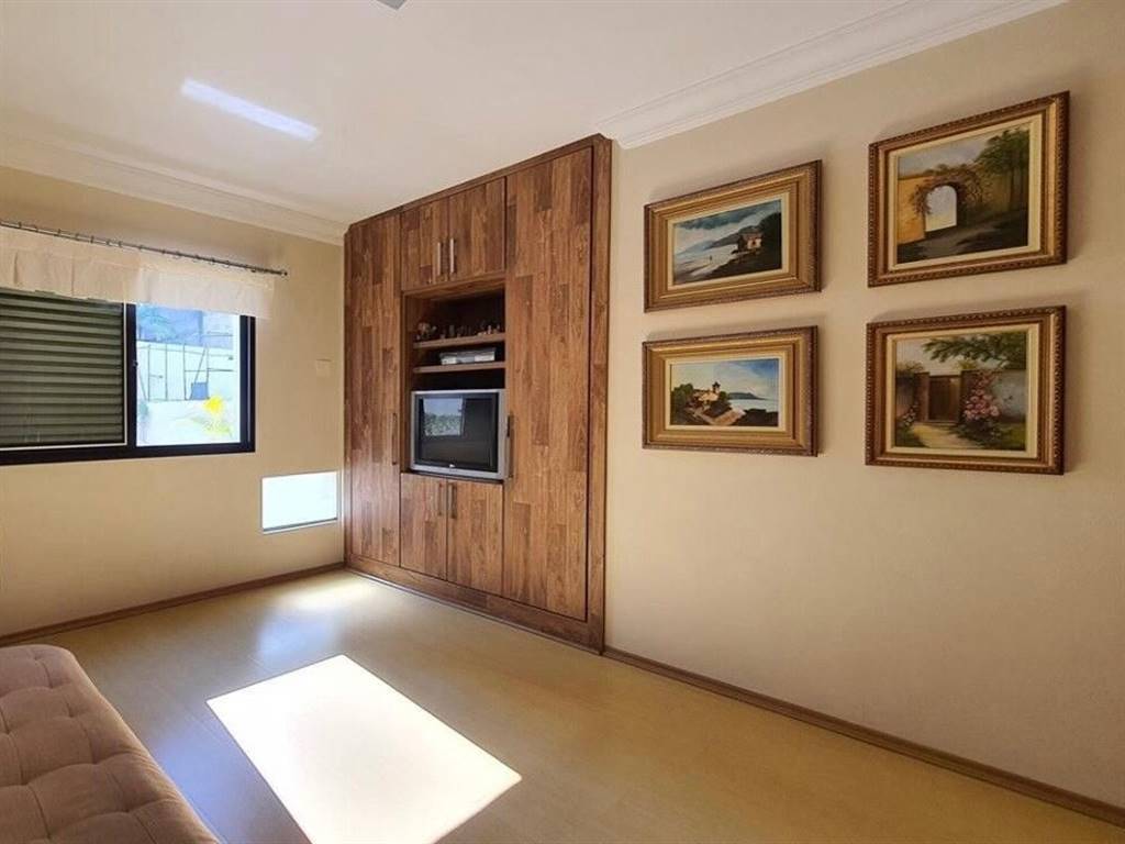 Apartamento com 4 quartos e 300 m² em Vila Guilhermina, Praia Grande