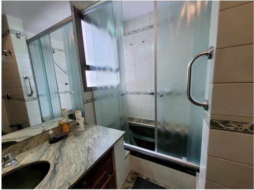 Apartamento com 3 quartos e 160 m² em Vila Guilhermina, Praia Grande