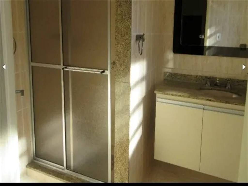 Casa com 4 quartos e 180 m² em Vila Guilhermina, Praia Grande
