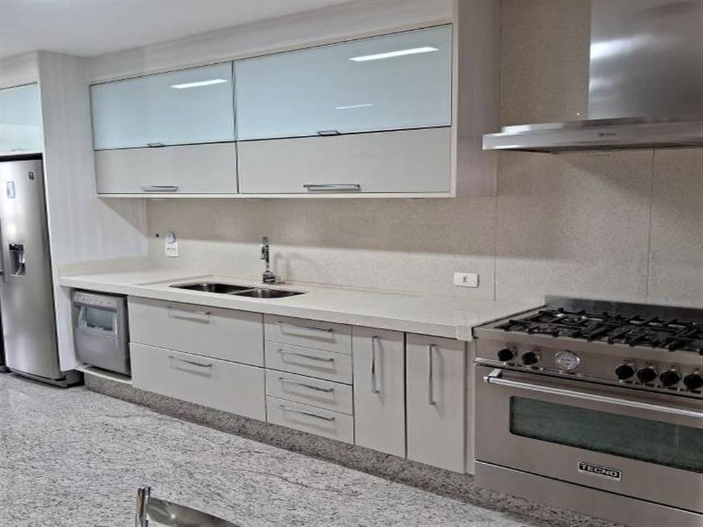 Apartamento com 4 quartos e 300 m² em Vila Guilhermina, Praia Grande