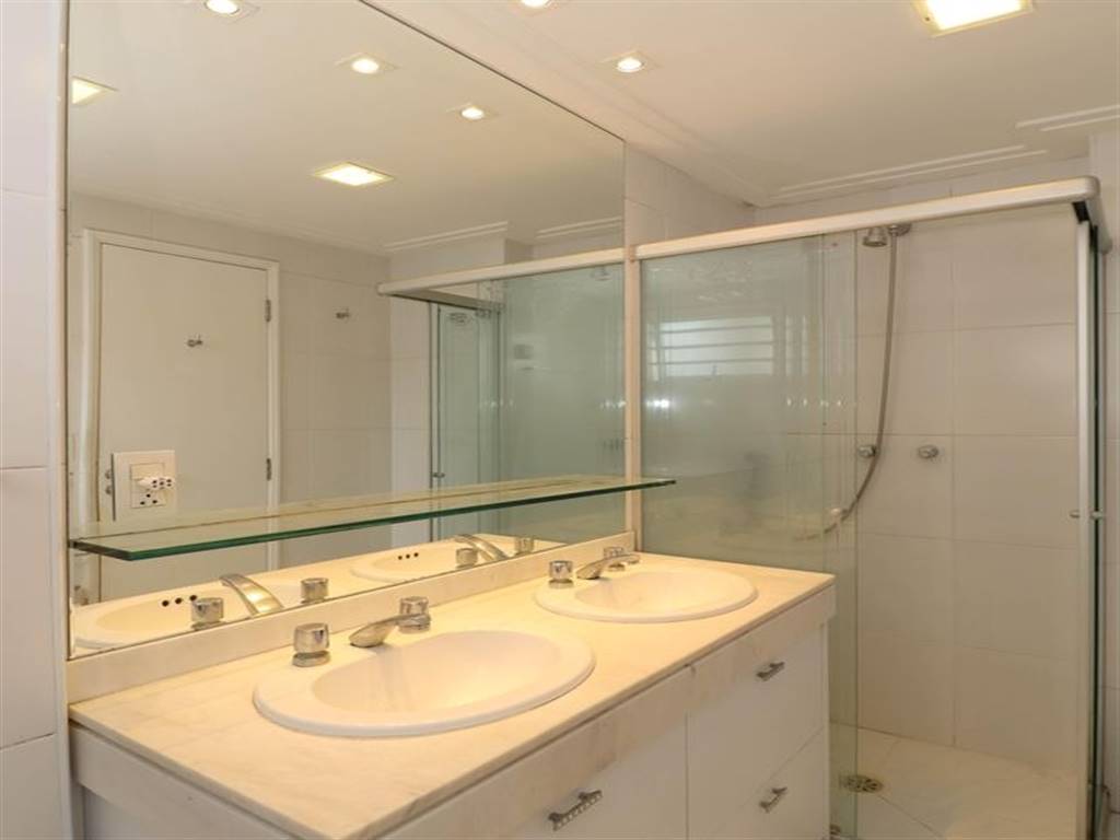 Apartamento com 4 quartos e 139 m² em Vila Guilhermina, Praia Grande