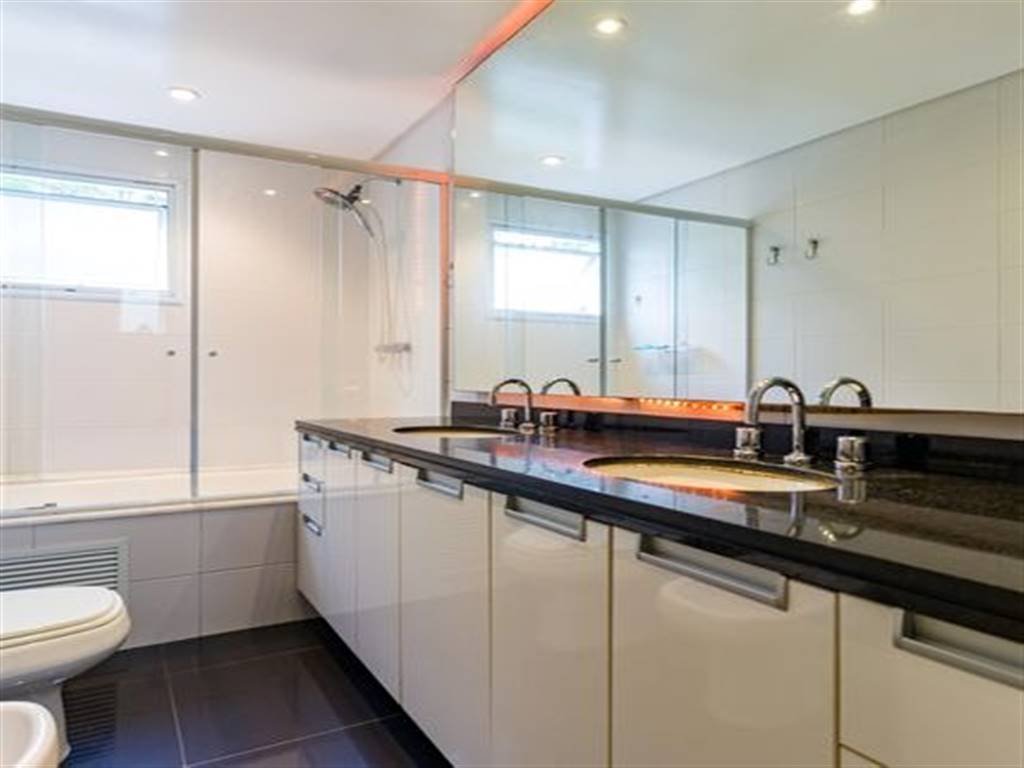 Apartamento com 3 quartos e 163 m² em Vila Guilhermina, Praia Grande