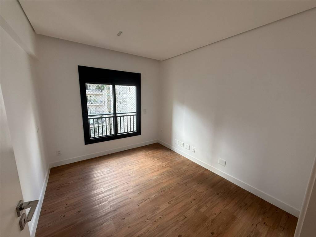 Apartamento com 3 quartos e 226 m² em Vila Guilhermina, Praia Grande