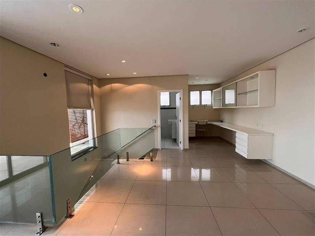 Apartamento com 3 quartos e 220 m² em Vila Guilhermina, Praia Grande