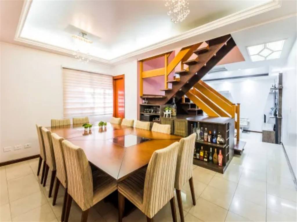 Casa com 4 quartos e 280 m² em Vila Guilhermina, Praia Grande