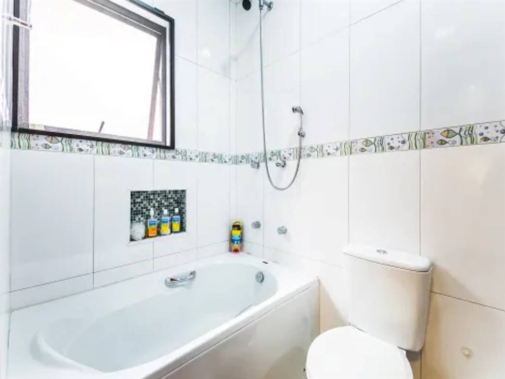 Casa com 4 quartos e 280 m² em Vila Guilhermina, Praia Grande