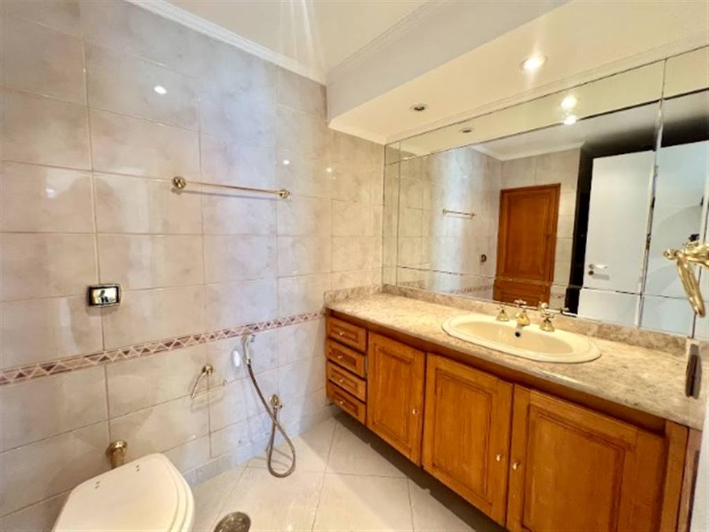 Apartamento com 3 quartos e 130 m² em Vila Guilhermina, Praia Grande