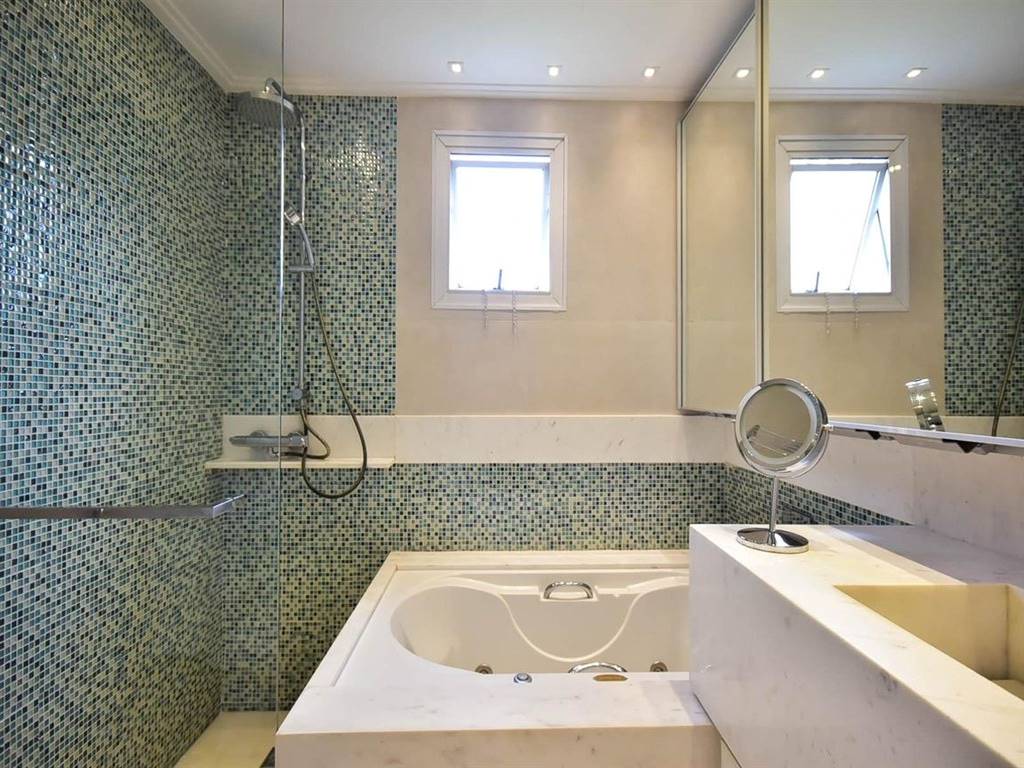 Apartamento com 3 quartos e 210 m² em Vila Guilhermina, Praia Grande