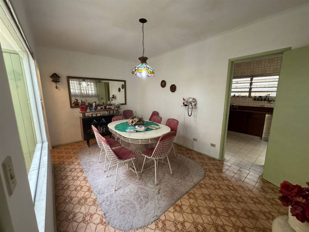 Casa com 3 quartos e 218 m² em Vila Guilhermina, Praia Grande