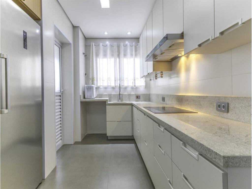 Apartamento com 3 quartos e 157 m² em Vila Guilhermina, Praia Grande
