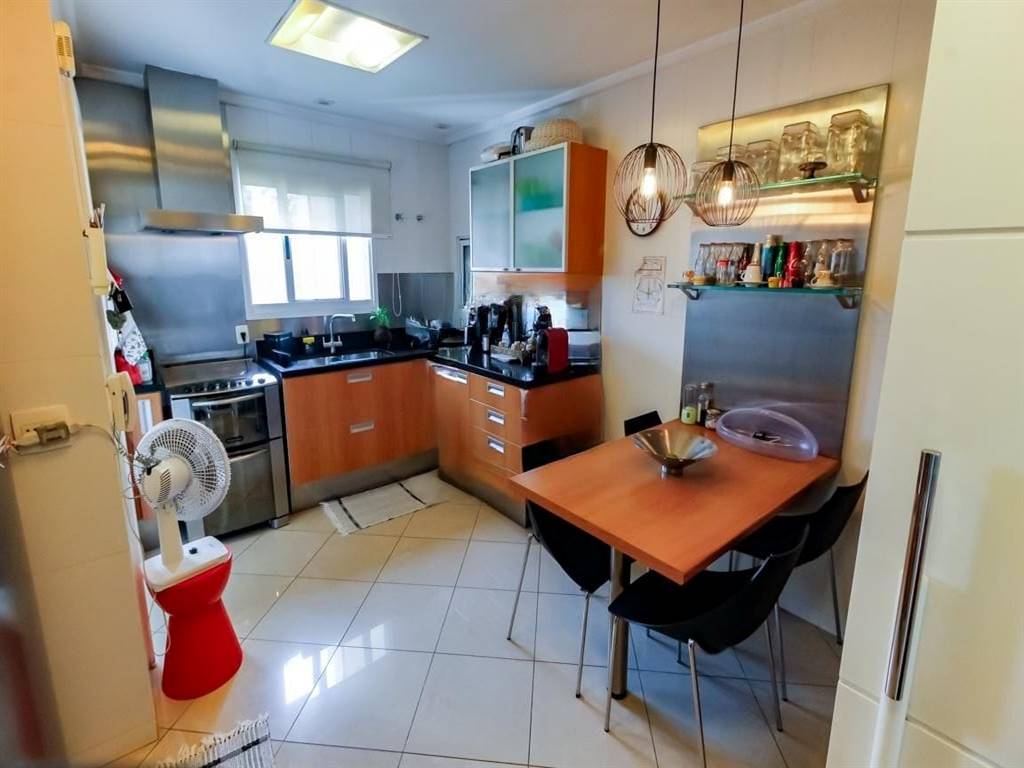 Apartamento com 2 quartos e 210 m² em Vila Guilhermina, Praia Grande