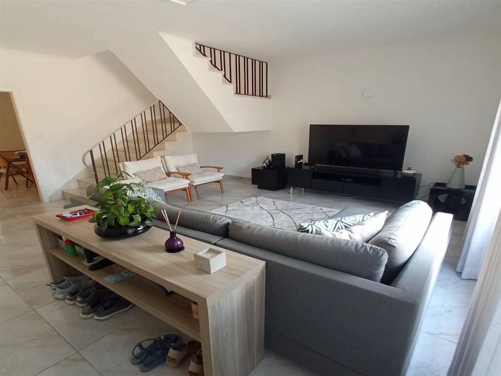 Casa com 3 quartos e 206 m² em Vila Guilhermina, Praia Grande
