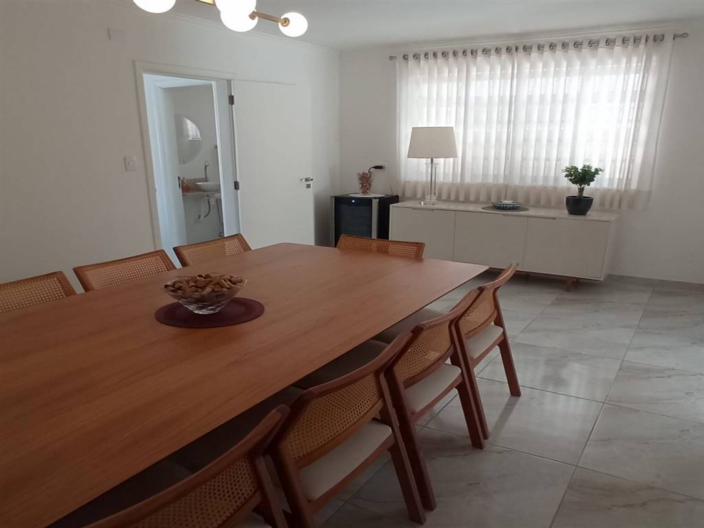 Casa com 3 quartos e 206 m² em Vila Guilhermina, Praia Grande