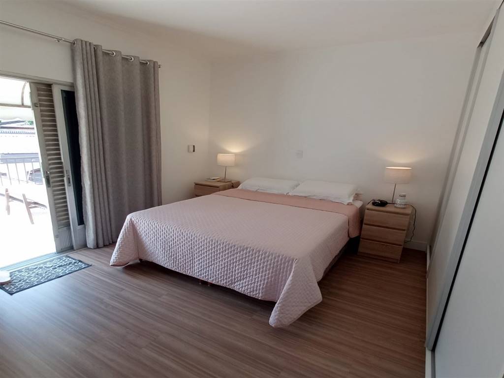 Casa com 3 quartos e 206 m² em Vila Guilhermina, Praia Grande