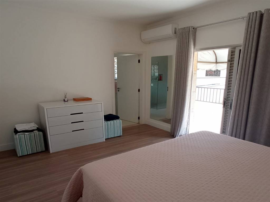 Casa com 3 quartos e 206 m² em Vila Guilhermina, Praia Grande