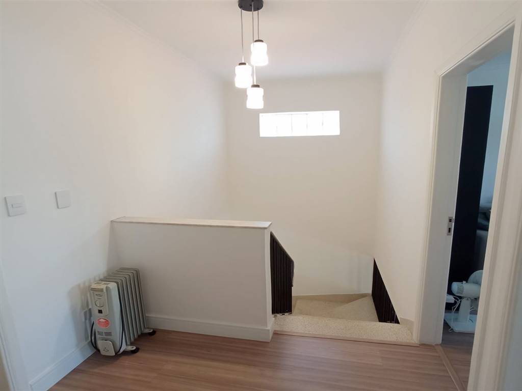Casa com 3 quartos e 206 m² em Vila Guilhermina, Praia Grande