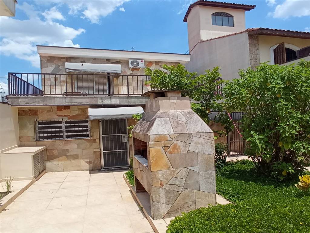 Casa com 3 quartos e 206 m² em Vila Guilhermina, Praia Grande