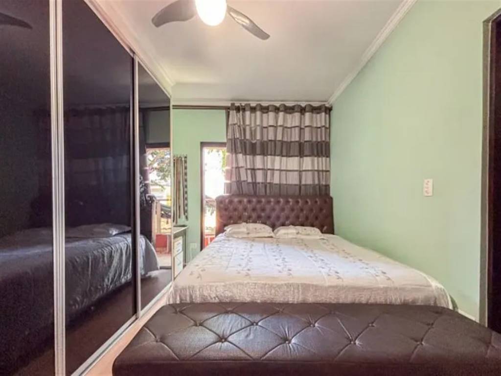 Casa com 3 quartos e 227 m² em Vila Guilhermina, Praia Grande