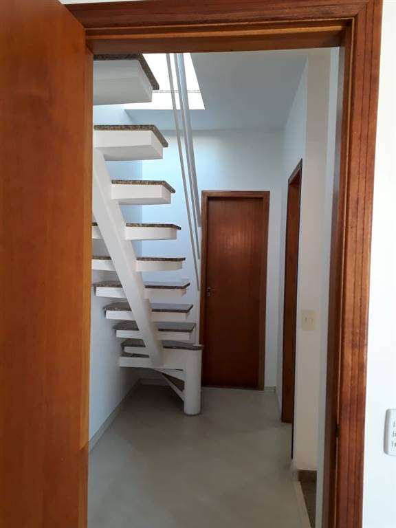 Casa com 3 quartos e 203 m² em Vila Guilhermina, Praia Grande
