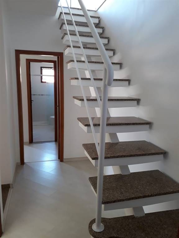Casa com 3 quartos e 203 m² em Vila Guilhermina, Praia Grande