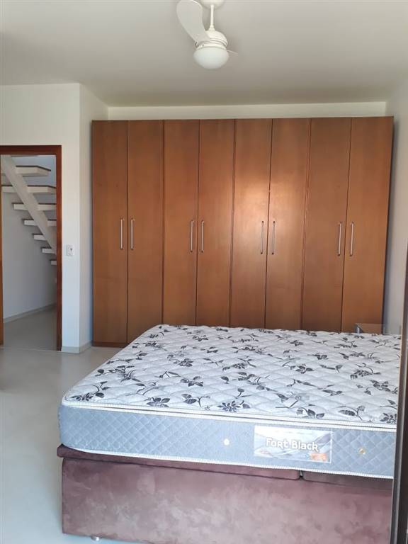 Casa com 3 quartos e 203 m² em Vila Guilhermina, Praia Grande