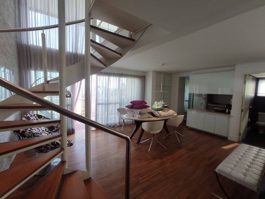 Apartamento com 1 quarto e 104 m² em Vila Guilhermina, Praia Grande