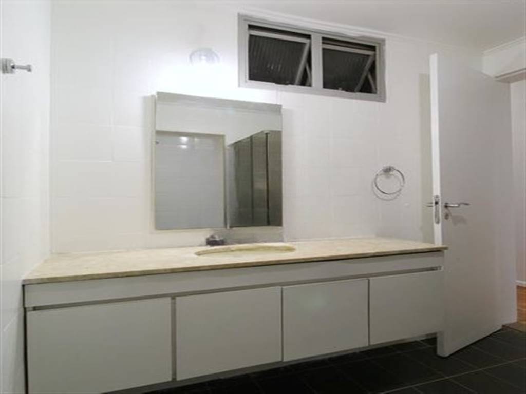 Apartamento com 3 quartos e 130 m² em Vila Guilhermina, Praia Grande