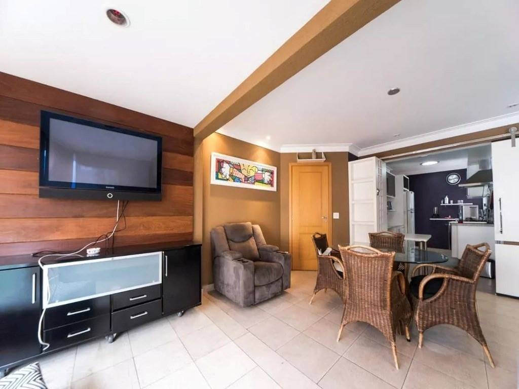Apartamento com 2 quartos e 98 m² em Vila Guilhermina, Praia Grande