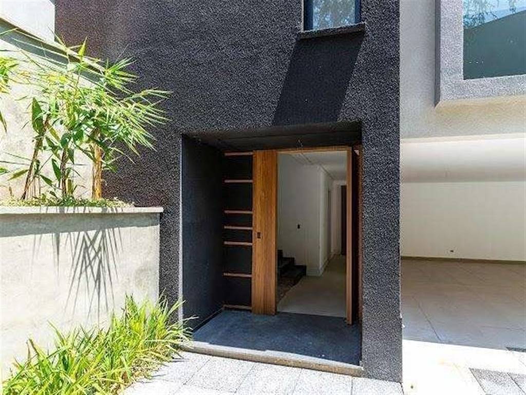 Casa com 4 quartos e 719 m² em Vila Guilhermina, Praia Grande