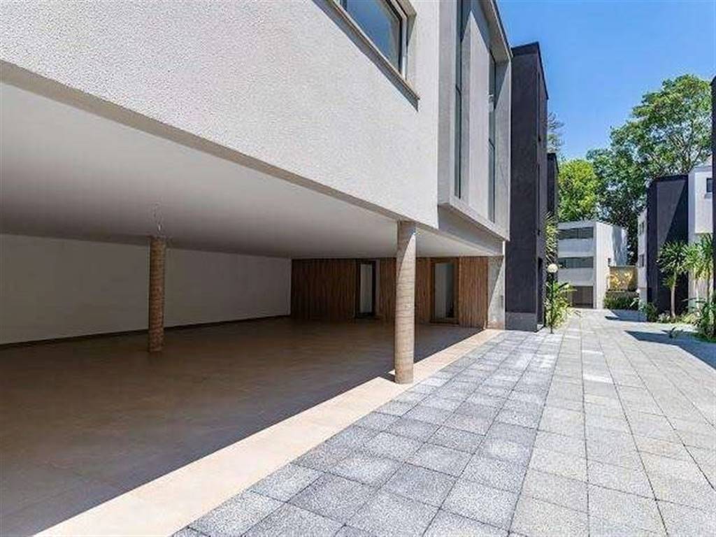 Casa com 4 quartos e 719 m² em Vila Guilhermina, Praia Grande