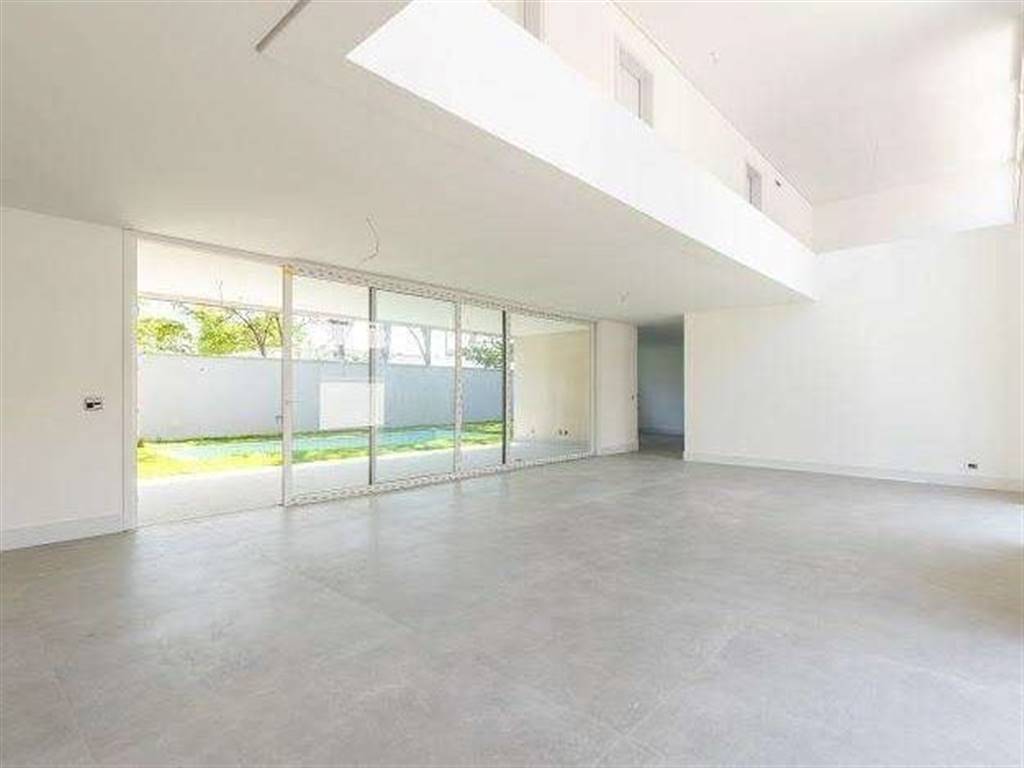 Casa com 4 quartos e 719 m² em Vila Guilhermina, Praia Grande