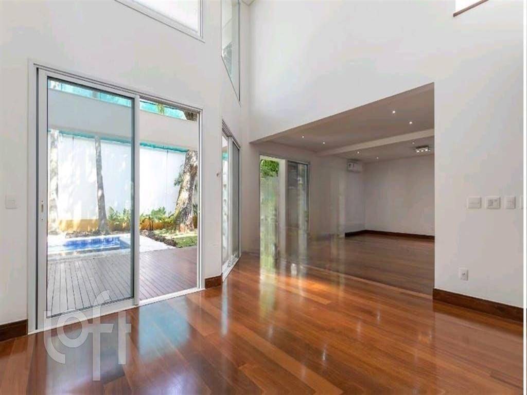Casa com 4 quartos e 765 m² em Vila Guilhermina, Praia Grande