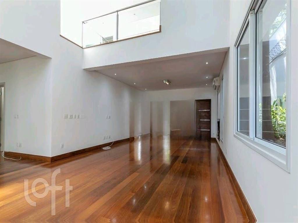 Casa com 4 quartos e 765 m² em Vila Guilhermina, Praia Grande