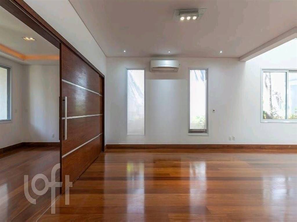 Casa com 4 quartos e 765 m² em Vila Guilhermina, Praia Grande