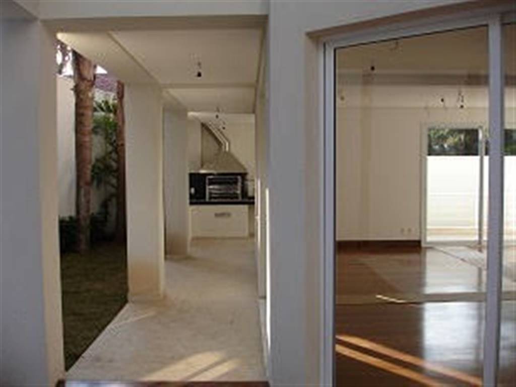Casa com 4 quartos e 765 m² em Vila Guilhermina, Praia Grande