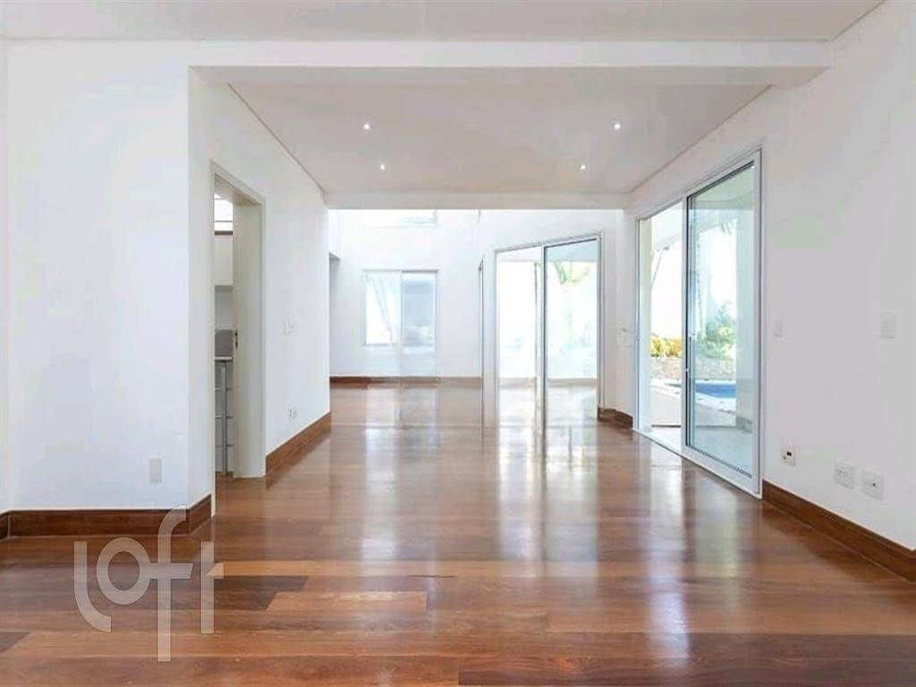 Casa com 4 quartos e 765 m² em Vila Guilhermina, Praia Grande