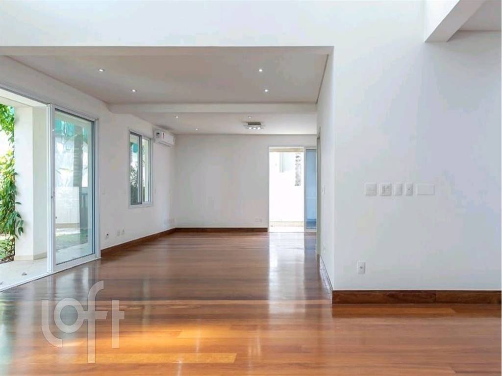 Casa com 4 quartos e 765 m² em Vila Guilhermina, Praia Grande