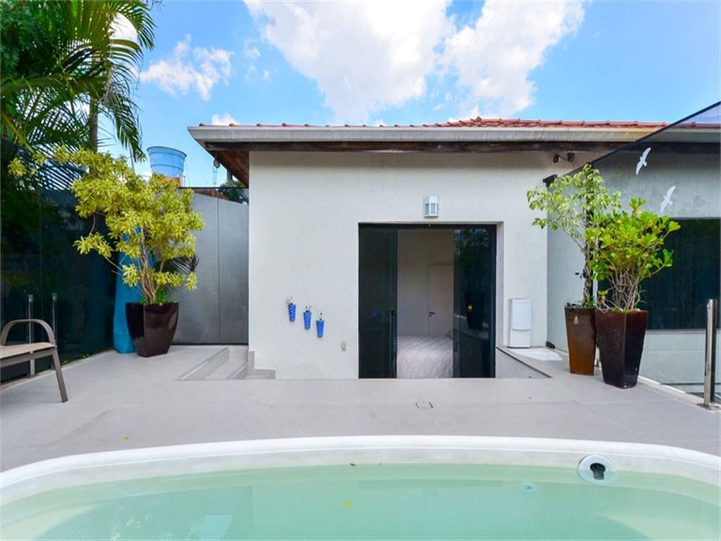 Casa com 4 quartos e 264 m² em Vila Guilhermina, Praia Grande