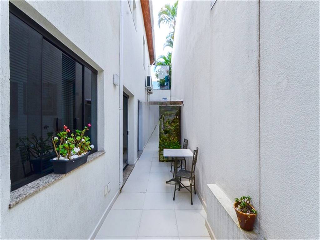 Casa com 4 quartos e 264 m² em Vila Guilhermina, Praia Grande