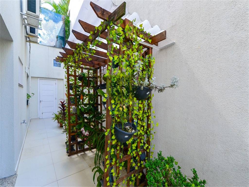 Casa com 4 quartos e 264 m² em Vila Guilhermina, Praia Grande