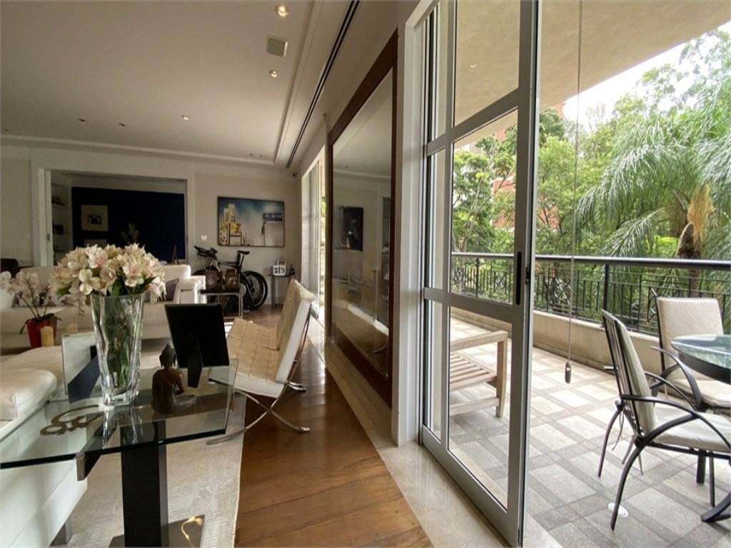 Apartamento com 4 quartos e 518 m² em Vila Guilhermina, Praia Grande